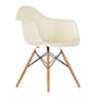 Vitra - Eames Plastic Fauteuil DAW (h 43 cm), gouden esdoorn / crème, witte kunststof glijdoppen