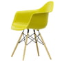 Vitra - Eames Plastic Fauteuil DAW (h 43 cm), honingas / mosterd, witte viltglijders (harde vloer)