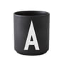 Design Letters - AJ Porseleinen beker A, zwart