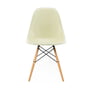 Vitra - Eames fiberglass side chair dsw, esdoorn geelachtig / eames perkament (viltglijder wit)