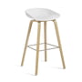 Hay - About A Stool AAS 32 H 75 cm, gelakt eiken / roestvrij staal / wit 2. 0