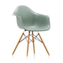 Vitra - Eames fiberglass fauteuil daw, ahorn geelachtig / eames zeeschuimgroen (viltglijders wit)