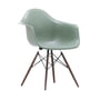 Vitra - Eames glasvezel fauteuil daw, donker esdoorn / eames zeeschuimgroen (viltglijders basic dark)