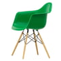 Vitra - Eames Kunststof fauteuil DAW, ahorn geelachtig / groen (viltglijder wit)
