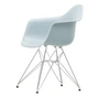 Vitra Eames Plastic Armchair DAR - RE, verchroomd / ijsgrijs (basisglijders van donker vilt)