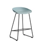 HAY - About A Stool AAS 38 Barkruk H 76, zwart / stofblauw 2. 0 (vilten glijders)
