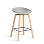 HAY - About A Stool AAS 32 H 65 cm, eiken gelakt / zwart staal / betongrijs 2. 0 (kunststof glijders)