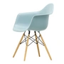 Vitra - Eames Plastic Armchair DAW RE, honingkleurig essen / ijsgrijs (basisglijders van donker vilt)