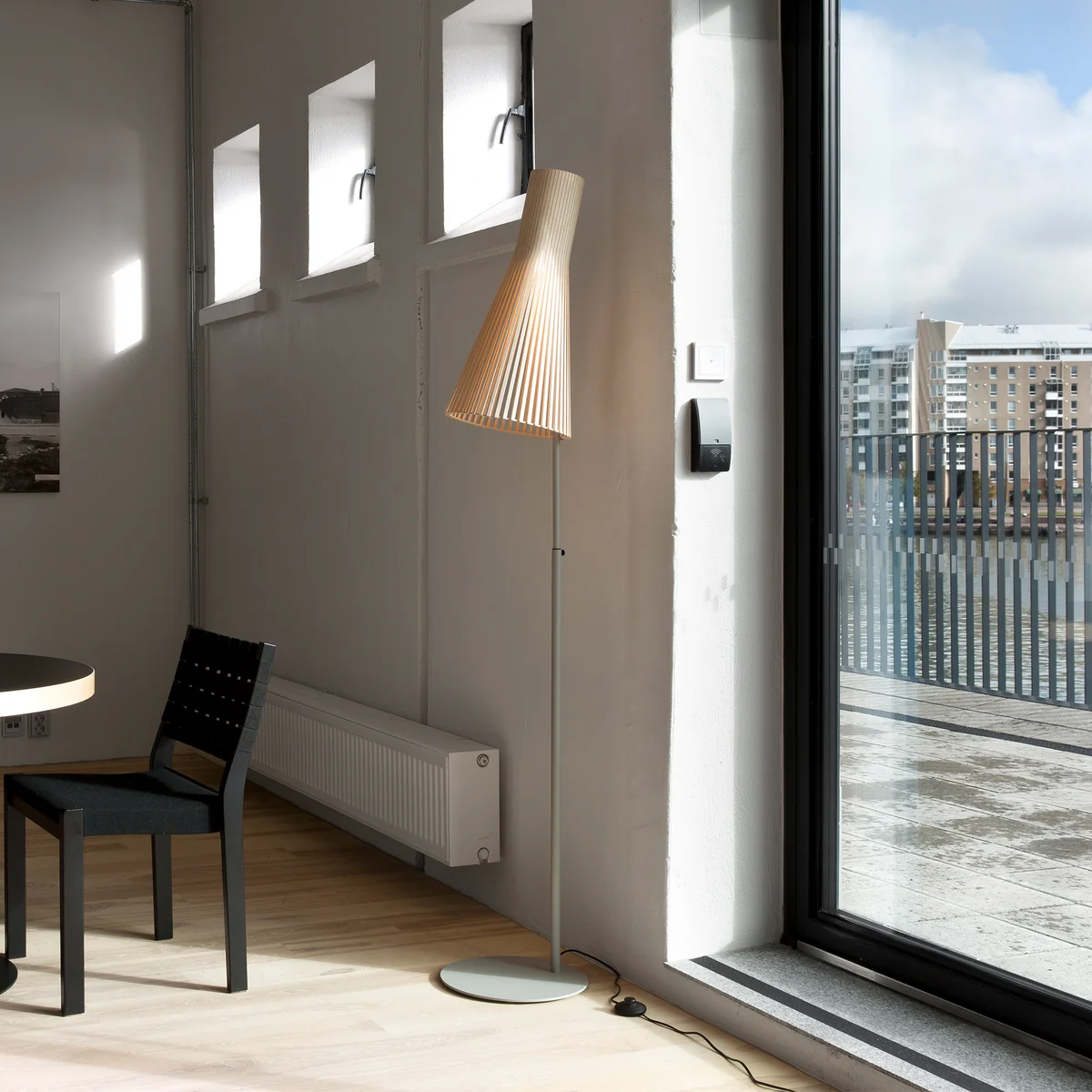 Secto 4210 vloerlamp van Secto in berken van Secto