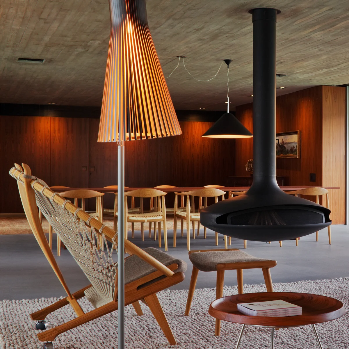 Secto 4210 vloerlamp van Secto in notenhout