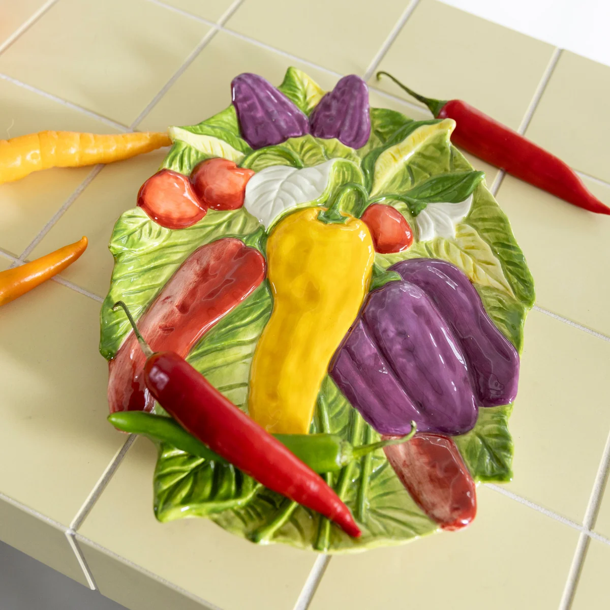 Schaal met peulvruchten van & klevering