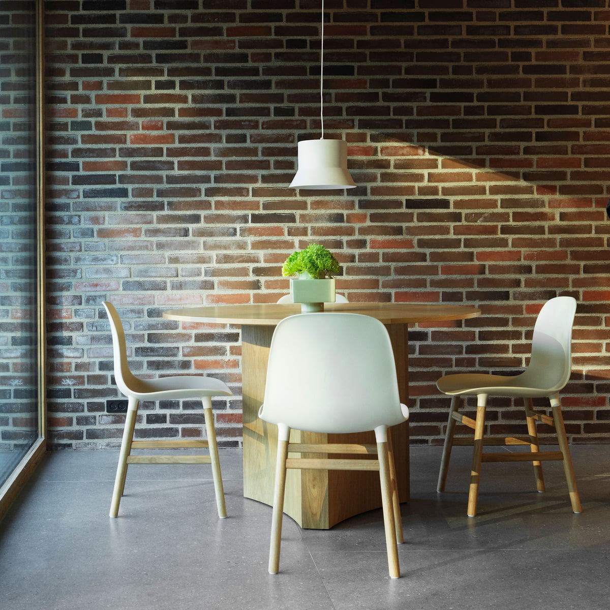 Form stoel, eiken / wit by Normann Copenhagen