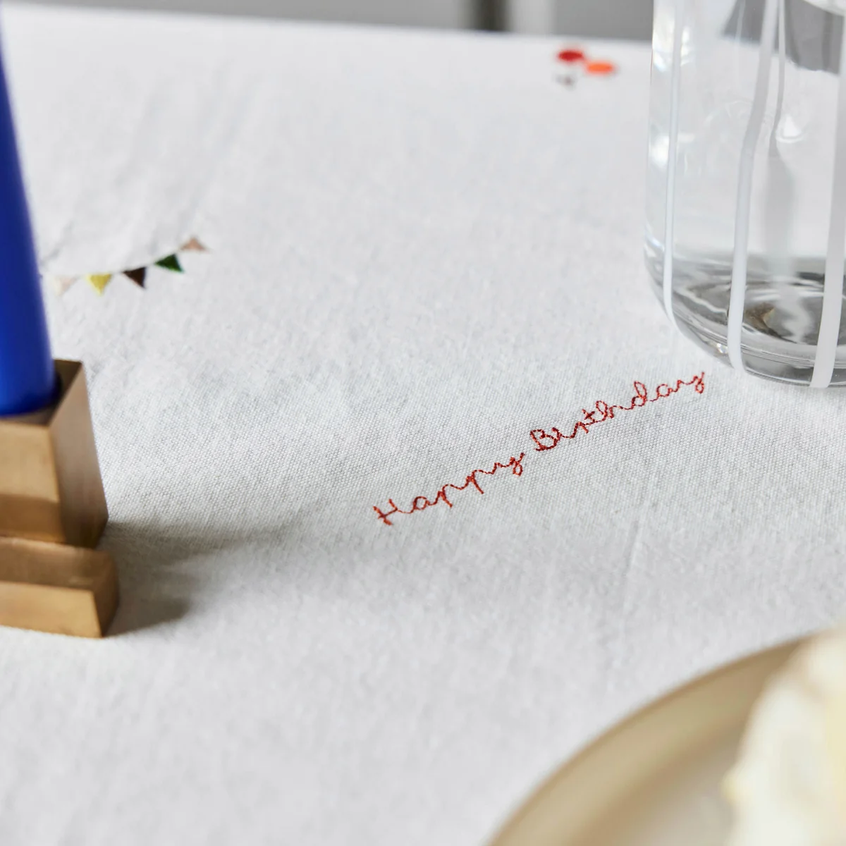 OYOY - Verjaardag tafelkleed