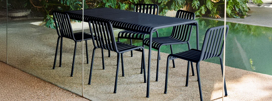 Groepsimago van de Palissade collectie van HAY Elegant tuinmeubilair dat uw buitenruimte transformeert en functionele en esthetische aspecten combineert.