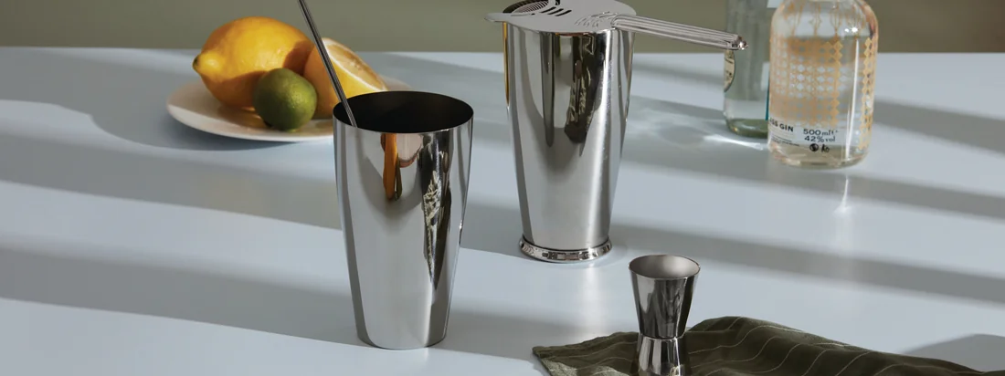 In de Mixology-collectie van Alessi ontmoet design de kunst van het cocktailbereiden. Een mengsel dat de barman in iedereen oproept en zin doet krijgen in vers gemixte drankjes en cocktails.