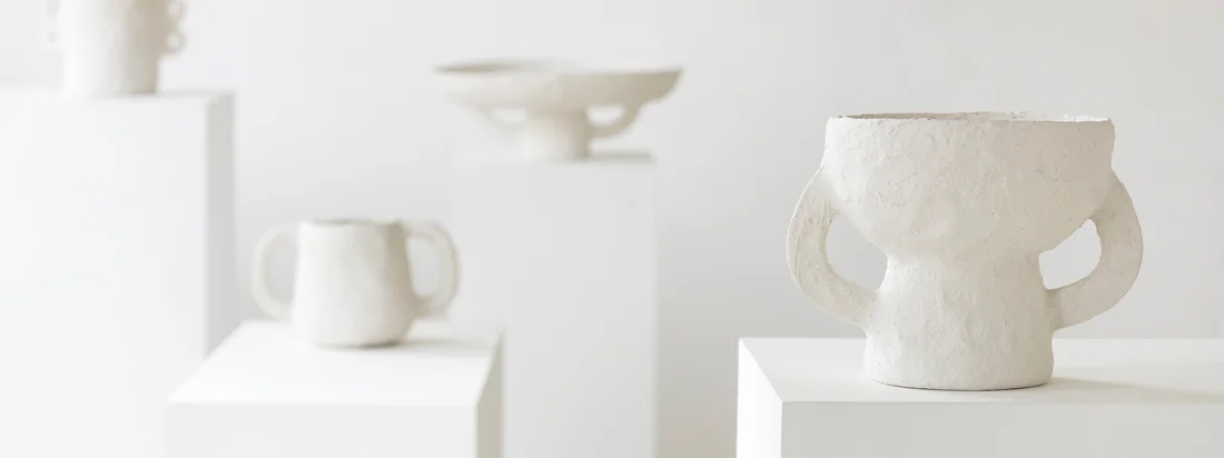 De Earth collectie van Marie Michielssen brengt de schoonheid van de natuur naar je vier muren. De veelzijdige collectie is een eerbetoon aan organische vormen en aardse texturen en brengt de essentie van de natuur in je huis.