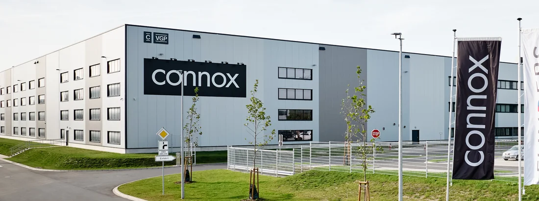 Locatie Hannover - Collage - Kantoor en magazijn