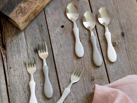 Individueel kinderbestek - een leuk cadeau voor de kleintjes die leren eten met mes en vork.
