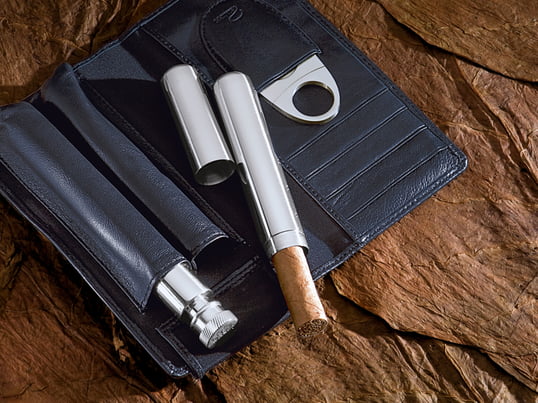 De Churchill sigaarset van Philippi is een prachtig geschenk voor een echte kenner en sigarenliefhebber. Met de geïntegreerde fles is het genieten voorgeprogrammeerd.