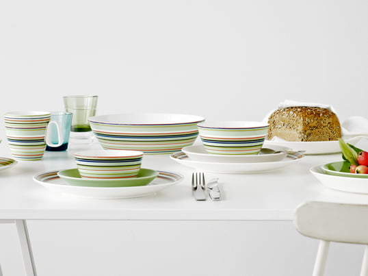 Kleurrijk en vriendelijk: de Origo collectie van Iittala is gewoon leuk om naar te kijken. Ondanks de vele kleuren blijft het ontwerp onopvallend en tijdloos.