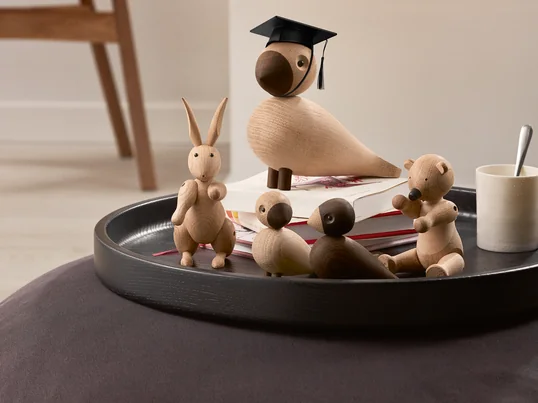 De houten vogels van de Little Bird in de sfeerweergave: De vogels van verschillende grootte zijn tot een minimum beperkt en hebben toch een expressief karakter.