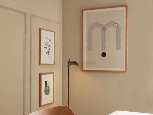 De Arches poster van artvoll in het sfeerbeeld: De poster mengt zachte kleuren met rechte lijnen en zorgt voor een spannend contrast op de woonwand.