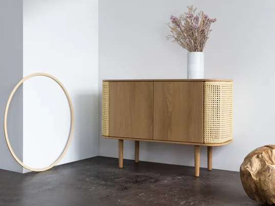 Vind een verscheidenheid aan dressoirs in onze Connox winkel.