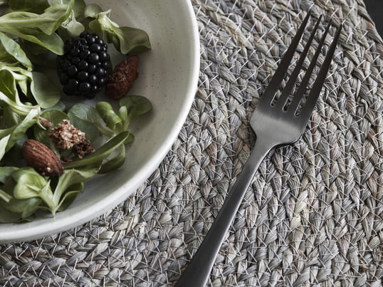 Lery House Doctor De vork uit het elegante bestekassortiment van is geschikt voor zowel heerlijke hoofdgerechten als voorgerechten zoals salades of desserts.