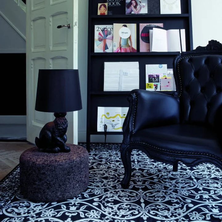 Wit en Charm met de konijnenlamp van Moooi