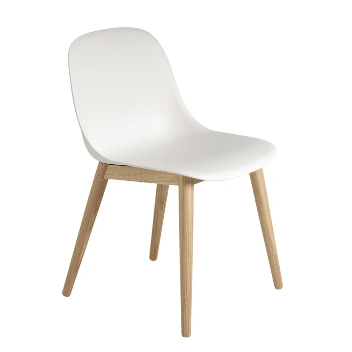 Fiber Side Chair Wood Onderstel van Muuto in eiken / wit
