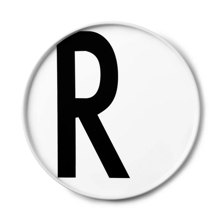 De AJ porseleinen plaat R van Design Letters