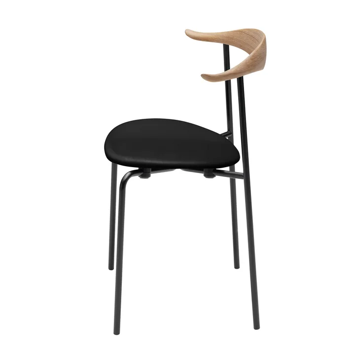 CH88P van Carl Hansen in de uitvoering geolied eiken / zwart leder (Loke 7150)