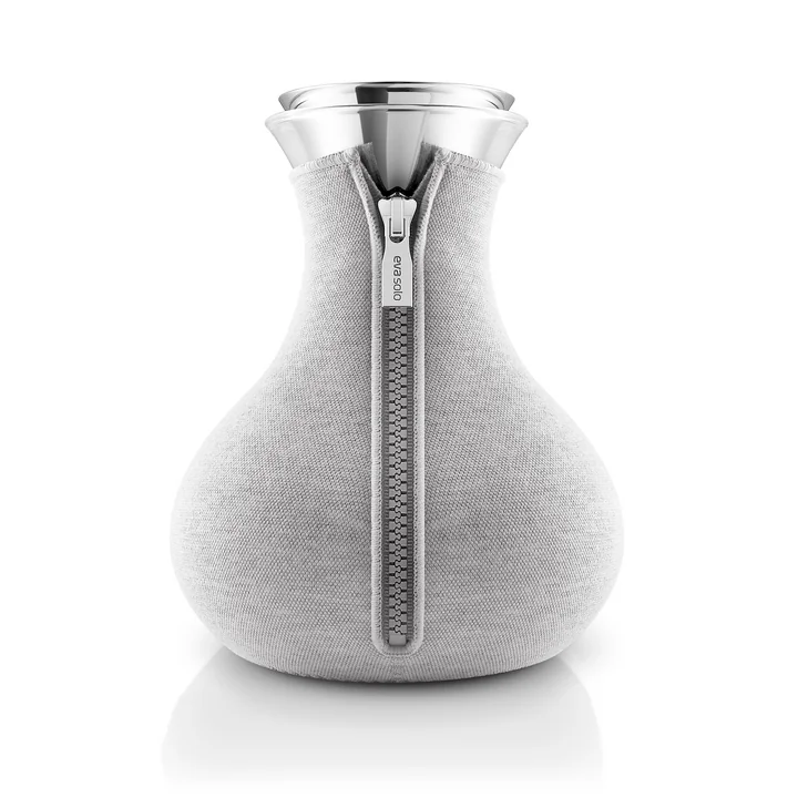 Theemaker met wollen deksel 1 l van Eva Solo in lichtgrijs