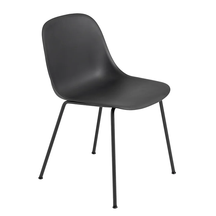 Fiber Side Chair Tube Base van Muuto in zwart