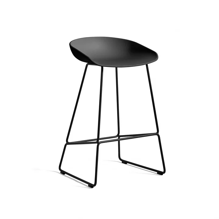 About A Stool AAS 38 Barkruk H 76 van HAY in zwart