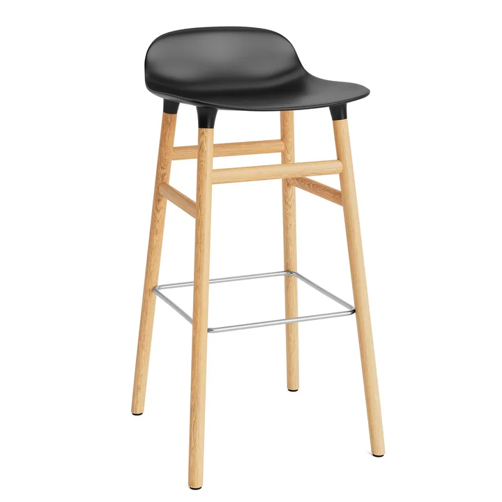 Vorm barstoel 75 cm, houten poten van Normann Copenhagen in eik / zwart
