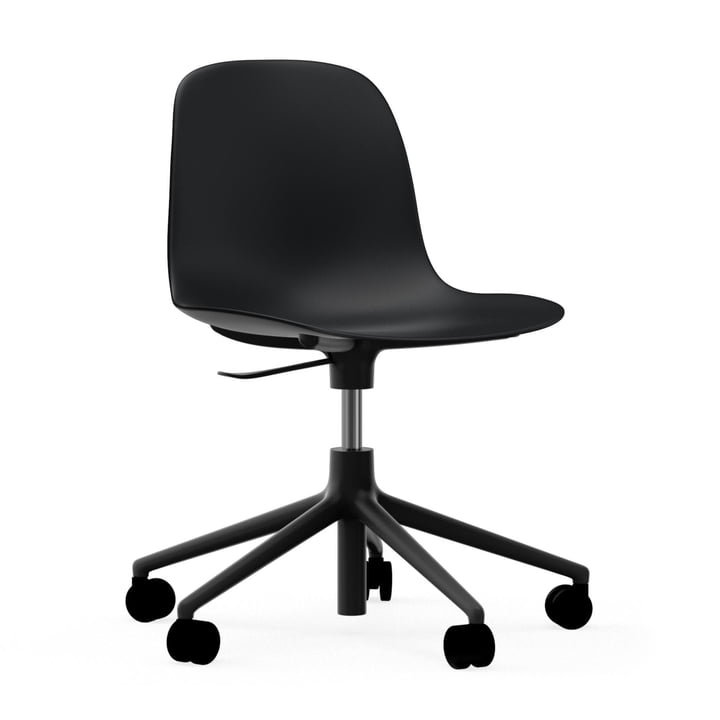 Formulier draaibare bureaustoel van Normann Copenhagen in zwart / aluminium.