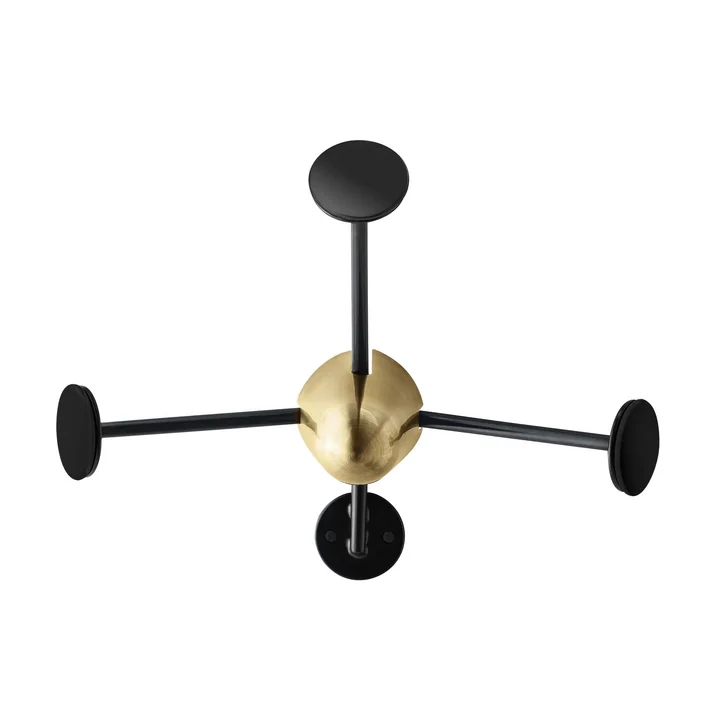 Matégot kapstok van Gubi in messing / zwart