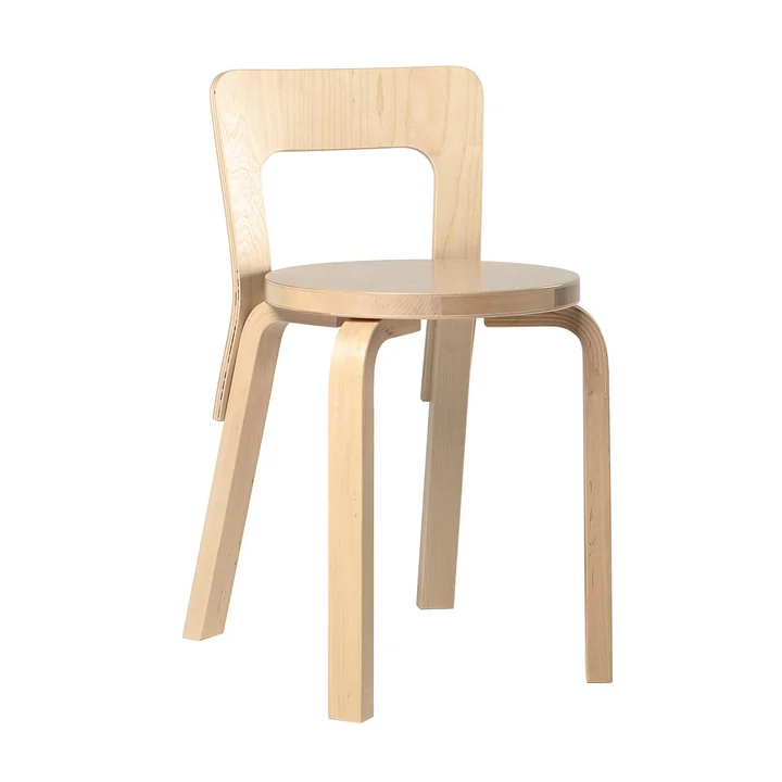De Artek 65 stoel, berkenfineer
