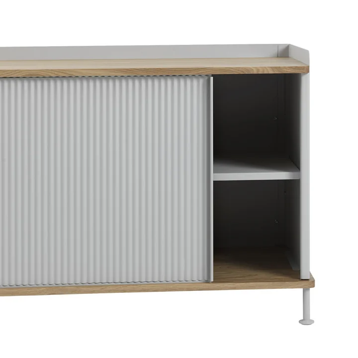 Enfold Sideboard Low van Muuto in Eik / Groen