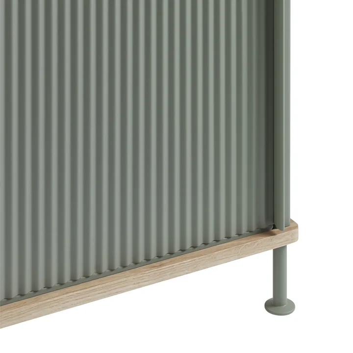 High Enfold Sideboard van Muuto in Eik / Dusty Green