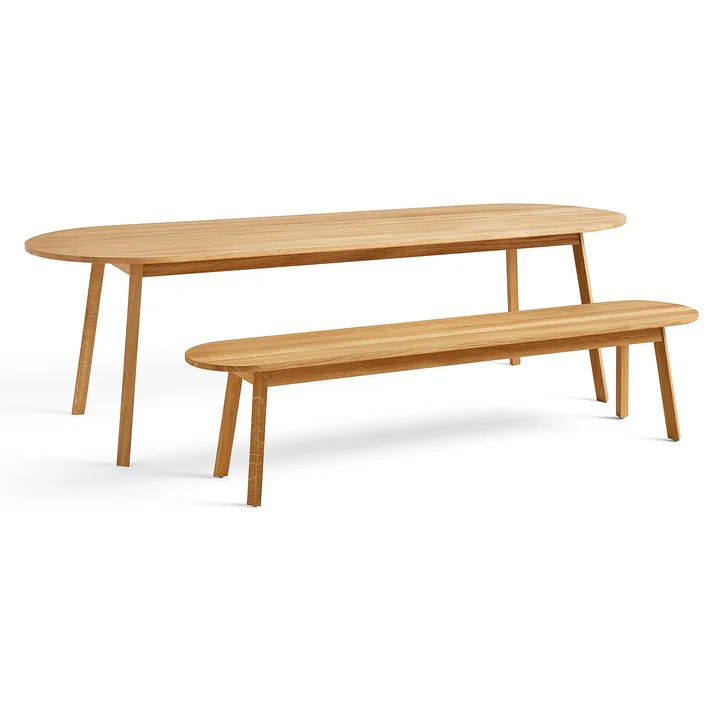 Driehoekige Been Eettafel en Bank van HAY