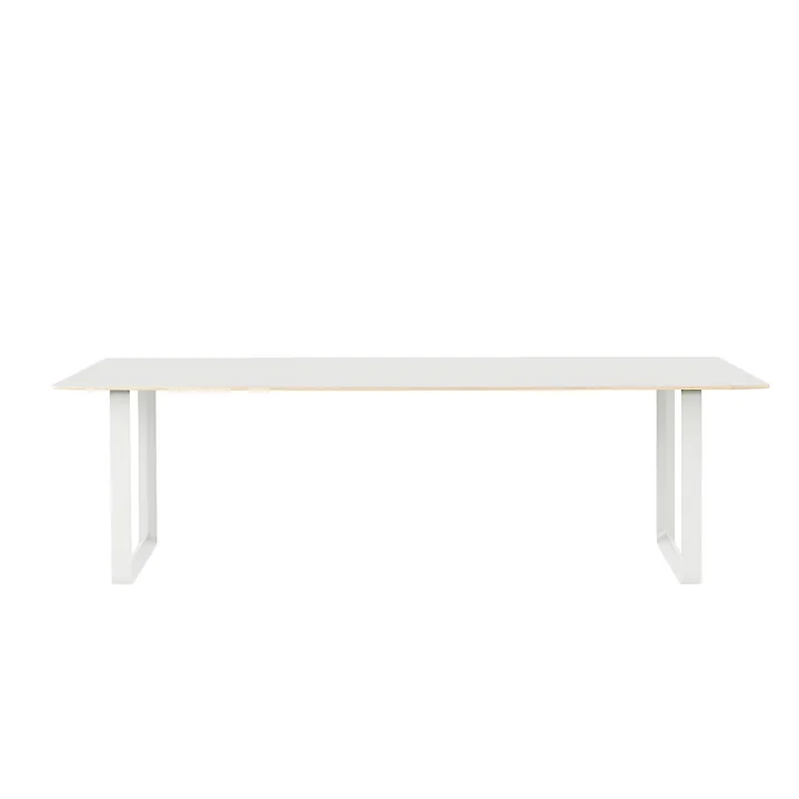 70/70 eettafel, 255 x 108 cm van Muuto in wit (laminaat)