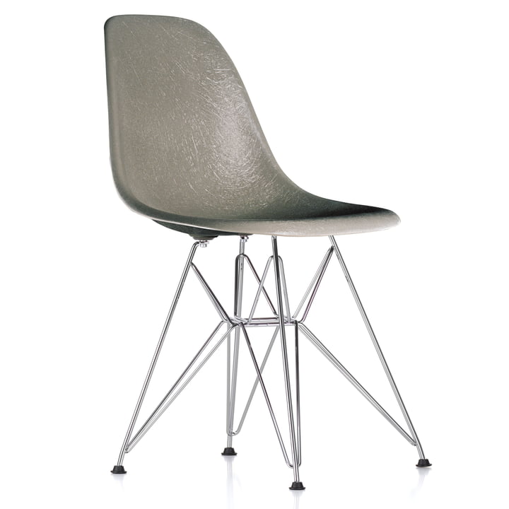 Eames Fiberglass Side Chair DSR van Vitra - verchroomd / Eames raw umber