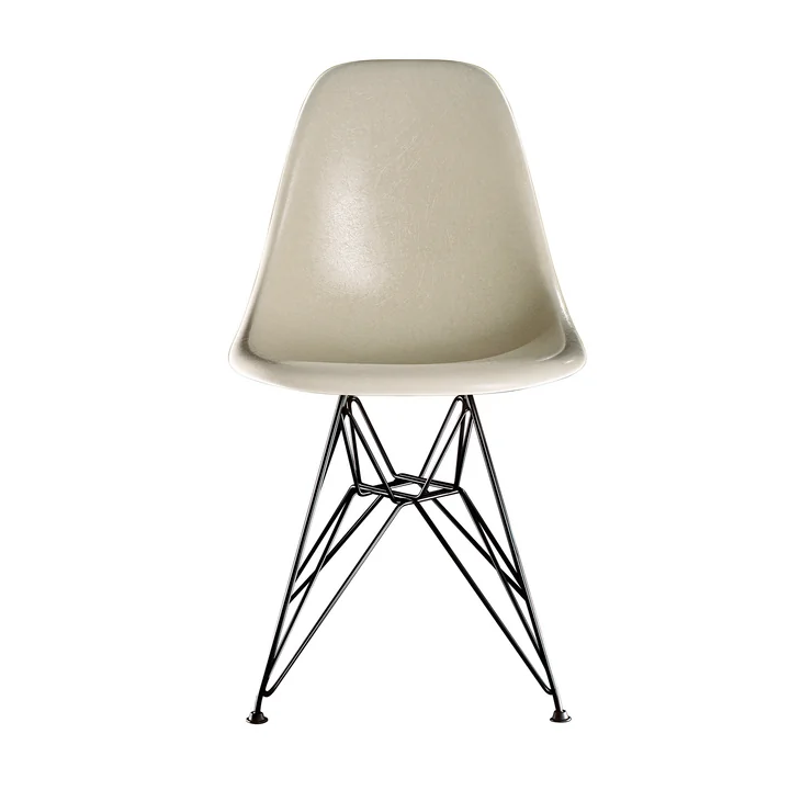 Eames Fiberglass Side Chair DSR van Vitra - basic dark / Eames perkament