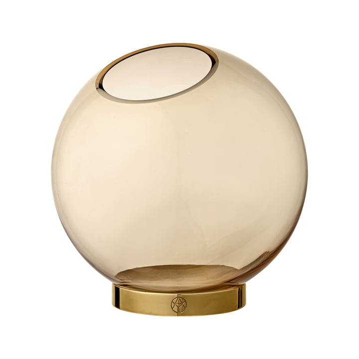 Globe Vaas medium, Ø 17 x H 17 cm in amber/goud van AYTM