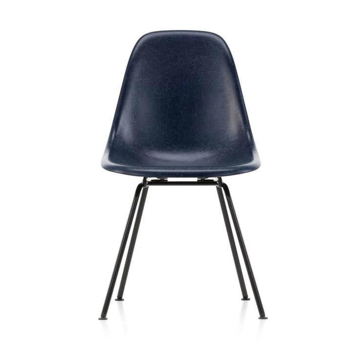 Eames Glasvezel zijstoel DSX van Vitra in basic dark / Eames marine blauw