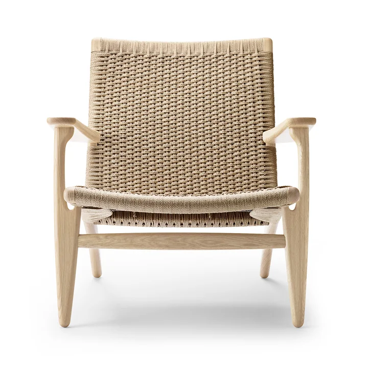 CH25 Fauteuil van Carl Hansen in eiken zeep / natuur