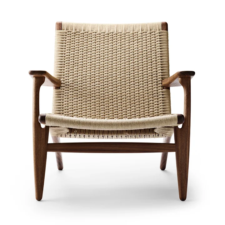 CH25 Fauteuil van Carl Hansen in walnoot geolied / natuur