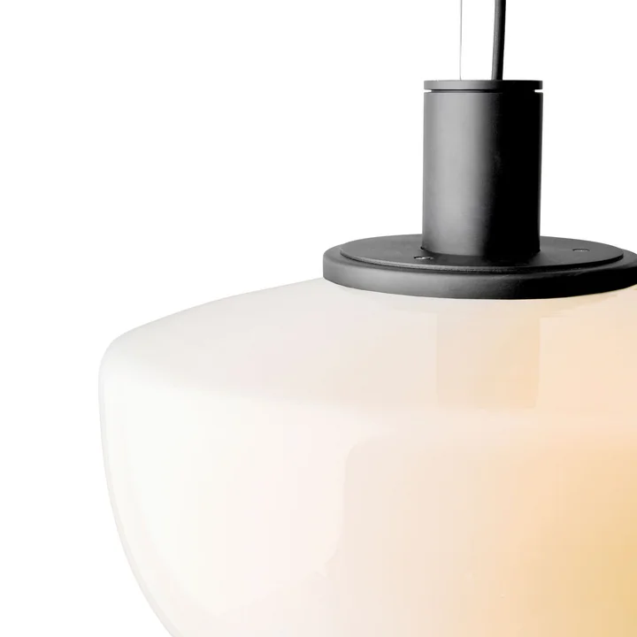 Bank Hanglamp Audo met Opaalglas